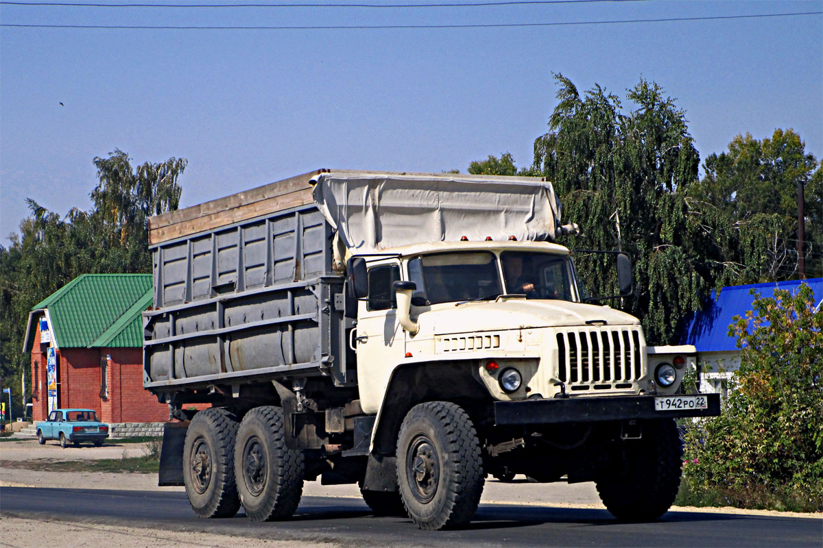 Алтайский край, № Т 942 РО 22 — Урал-4320-01