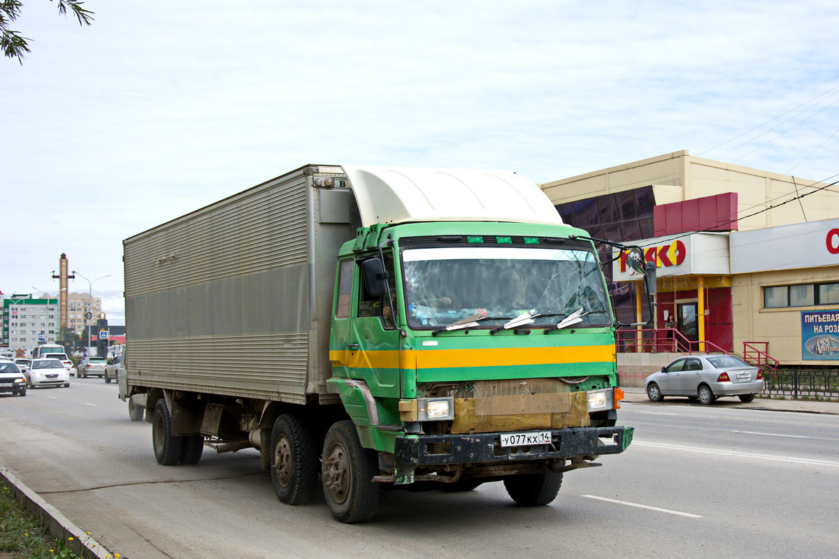 Саха (Якутия), № У 077 КХ 14 — Mitsubishi Fuso The Great