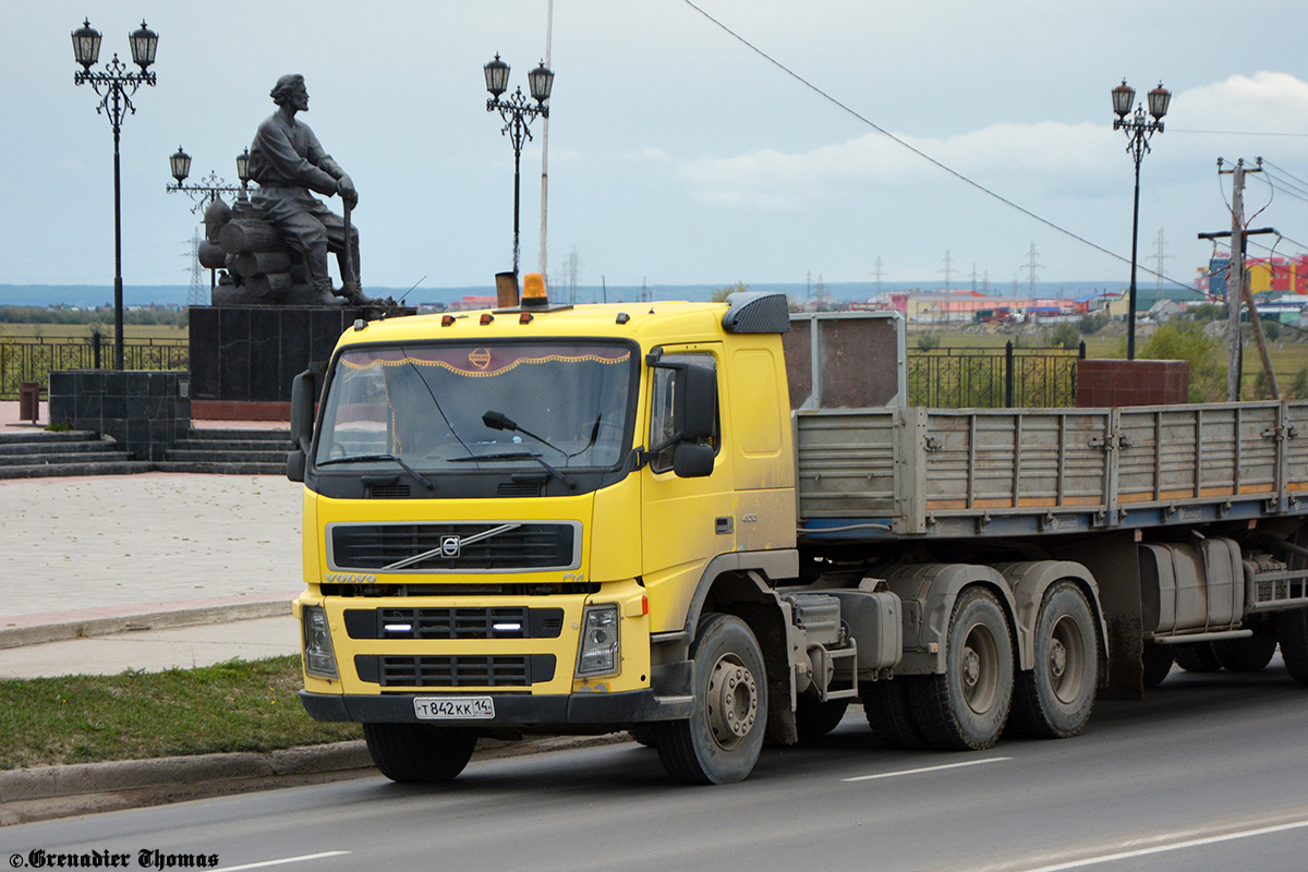 Саха (Якутия), № Т 842 КК 14 — Volvo ('2002) FM12.400