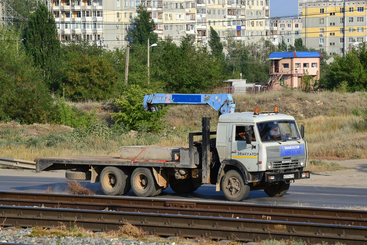 Волгоградская область, № В 237 ВА 134 — КамАЗ-53212