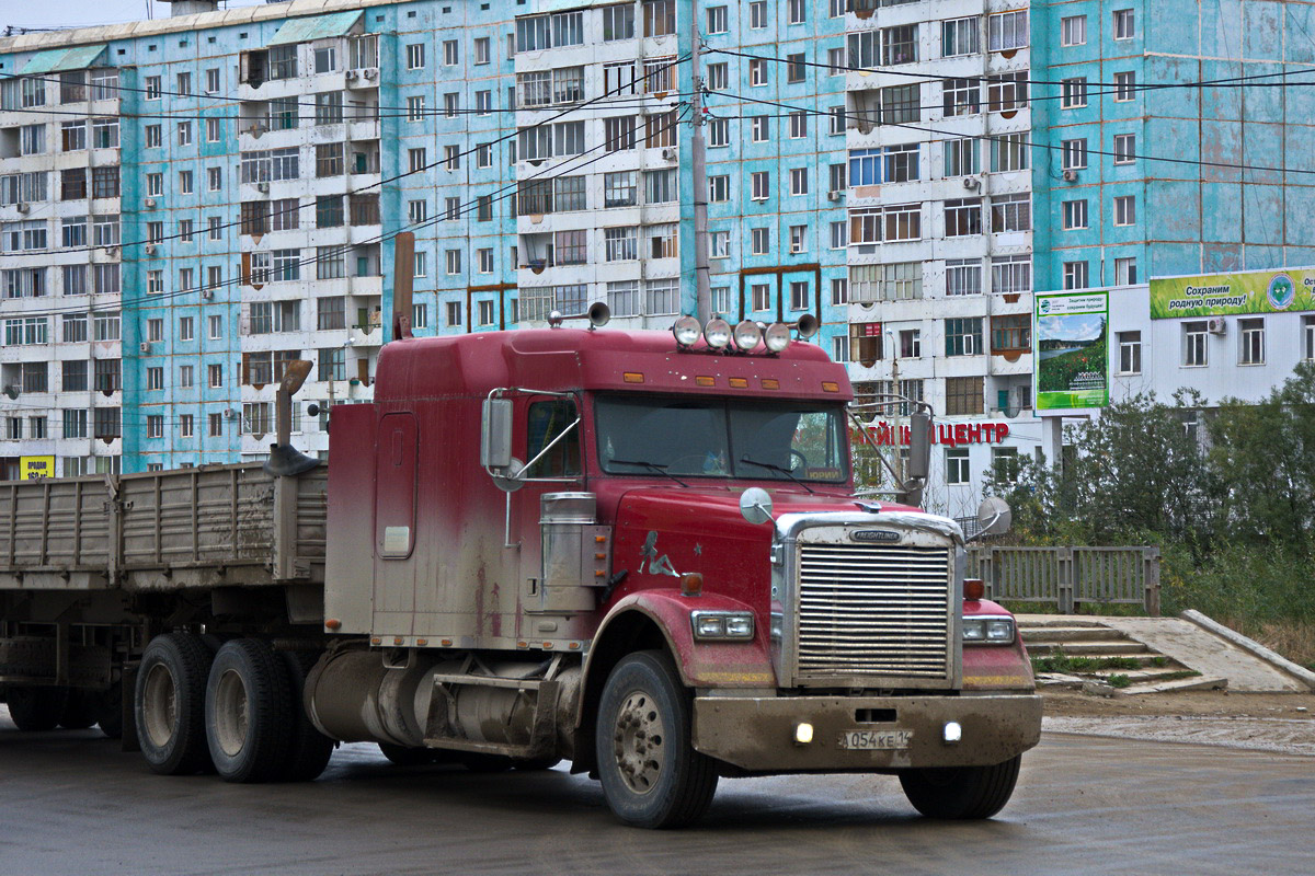 Саха (Якутия), № А 054 КЕ 14 — Freightliner FLD 120 Classic