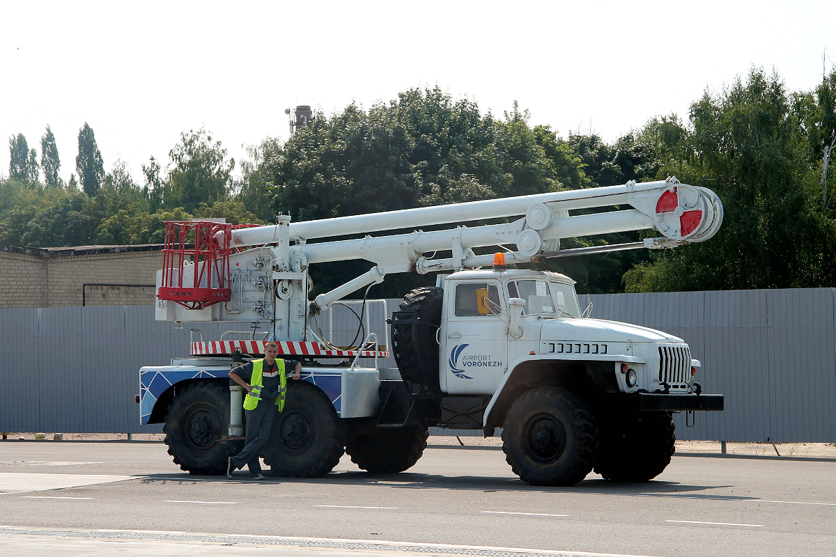 Воронежская область, № (36) Б/Н 0009 — Урал-4320 (общая модель)