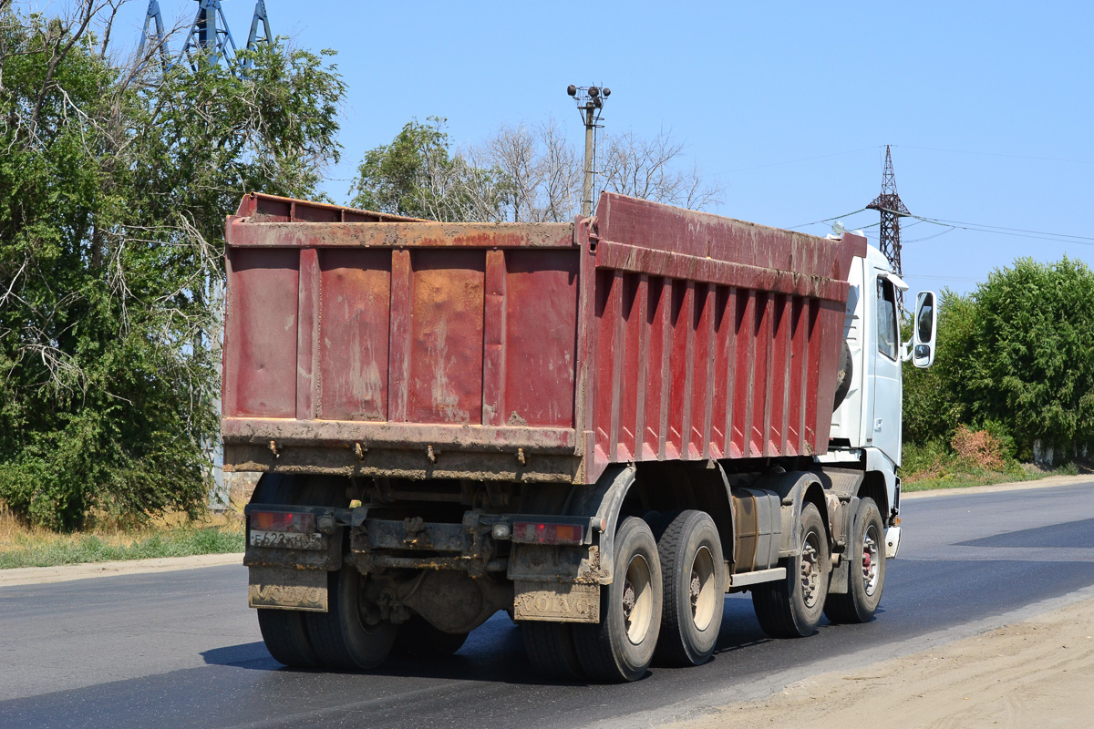 Волгоградская область, № Е 622 КМ 35 — Volvo ('1993) FH12.340