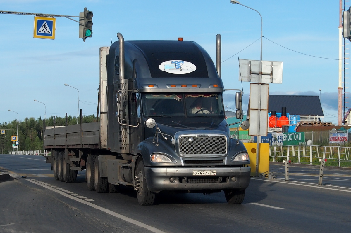 Ямало-Ненецкий автоном.округ, № О 747 АК 96 — Freightliner Columbia