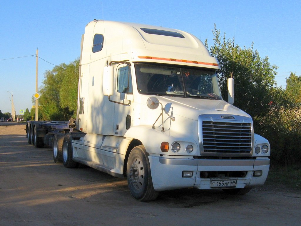 Тверская область, № Т 165 МР 69 — Freightliner Century Class