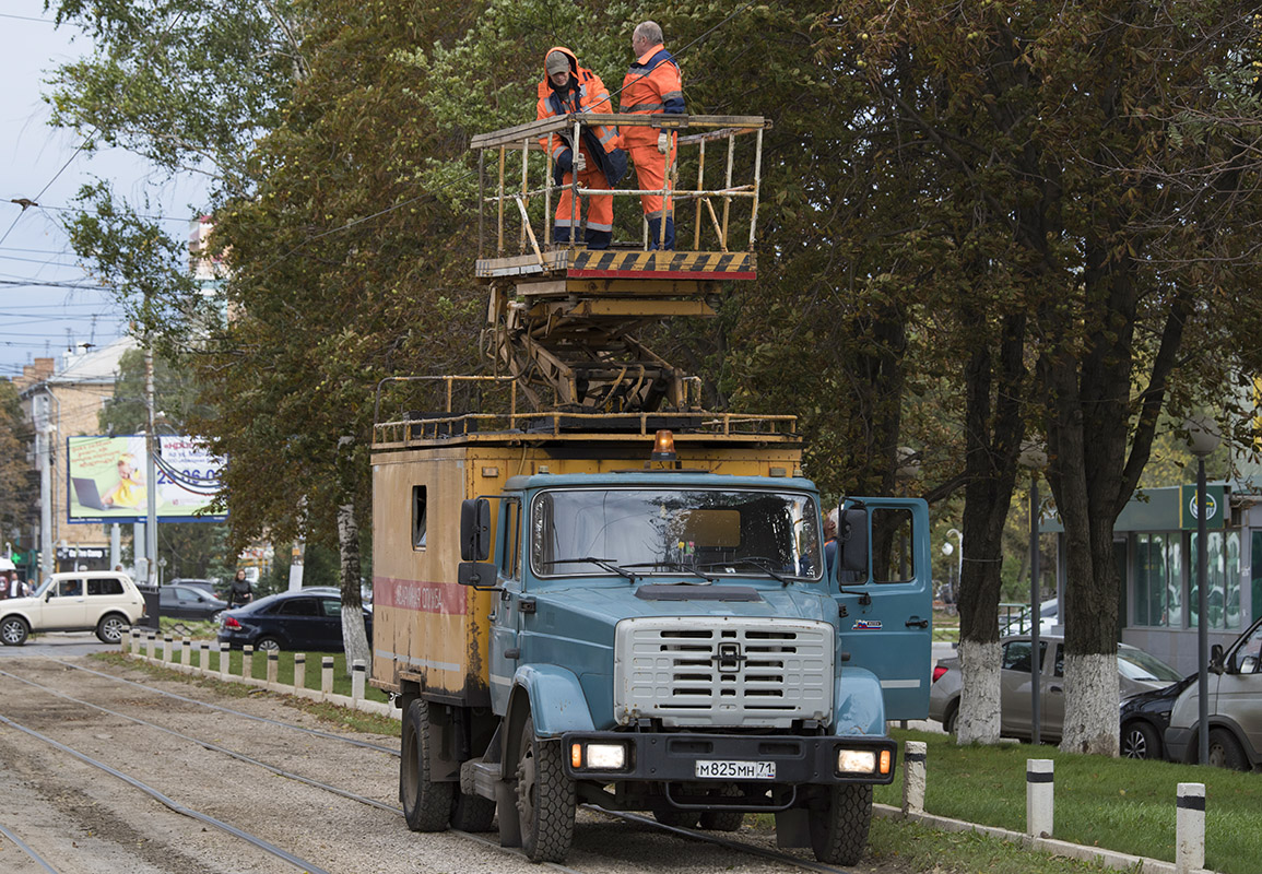 Тульская область, № М 825 МН 71 — ЗИЛ-432932