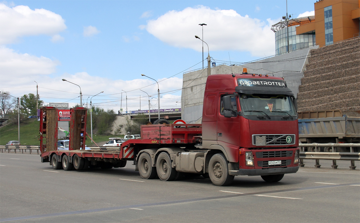 Красноярский край, № М 040 НМ 124 — Volvo ('2002) FH12.440