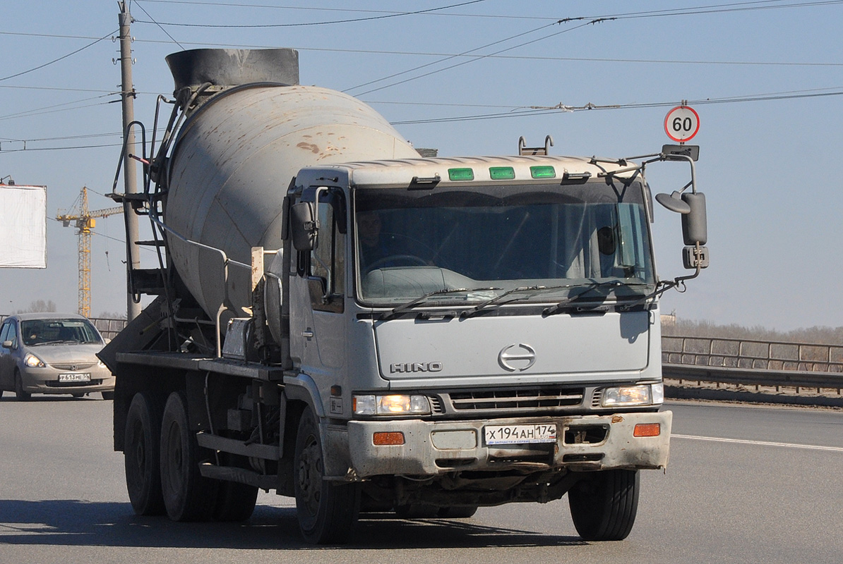 Омская область, № Х 194 АН 174 — Hino FS