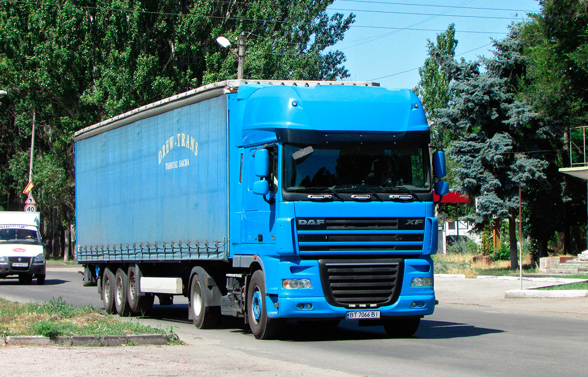 Херсонская область, № ВТ 7066 ВІ — DAF XF105 FT