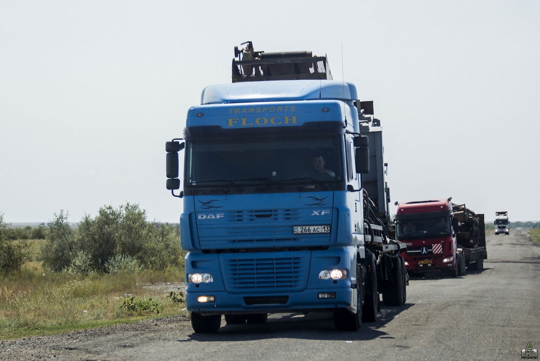 Туркестанская область, № 266 AC 13 — DAF XF95 FT