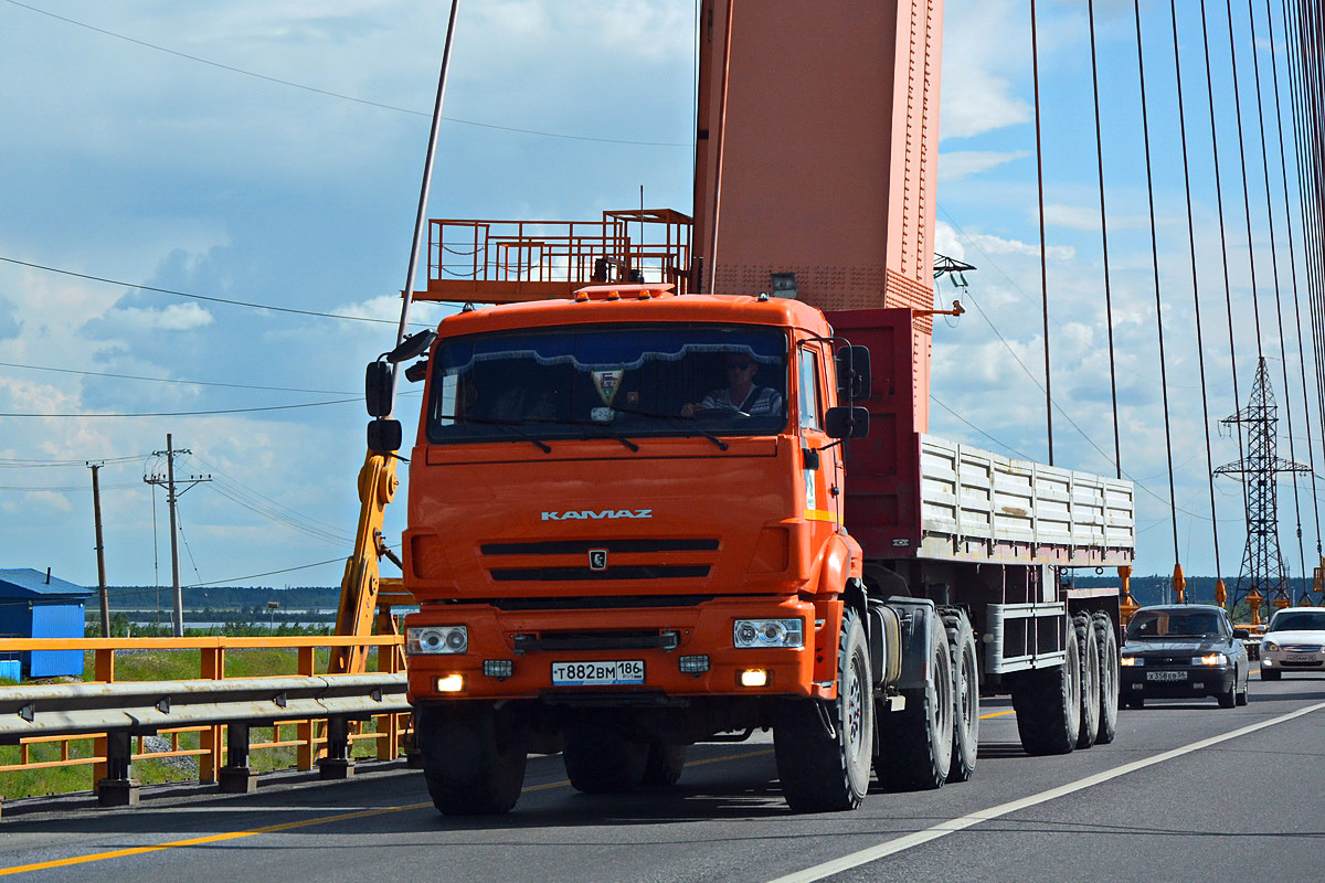 Ханты-Мансийский автоном.округ, № Т 882 ВМ 186 — КамАЗ-53504-46