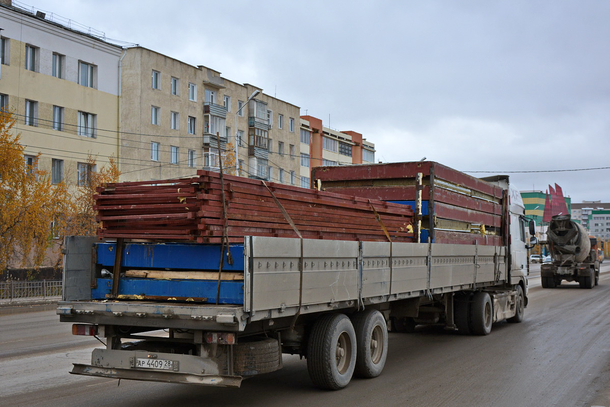 Амурская область, № Е 162 СВ 28 — DAF XF105 FT; Амурская область, № АР 4409 28 — Rolfo (общая модель) [ZAH]