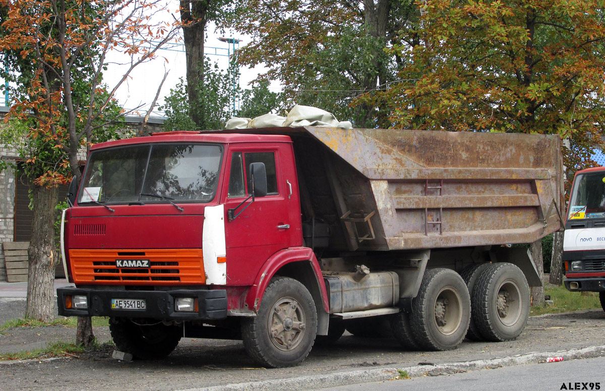 Днепропетровская область, № АЕ 9541 ВС — КамАЗ-5511