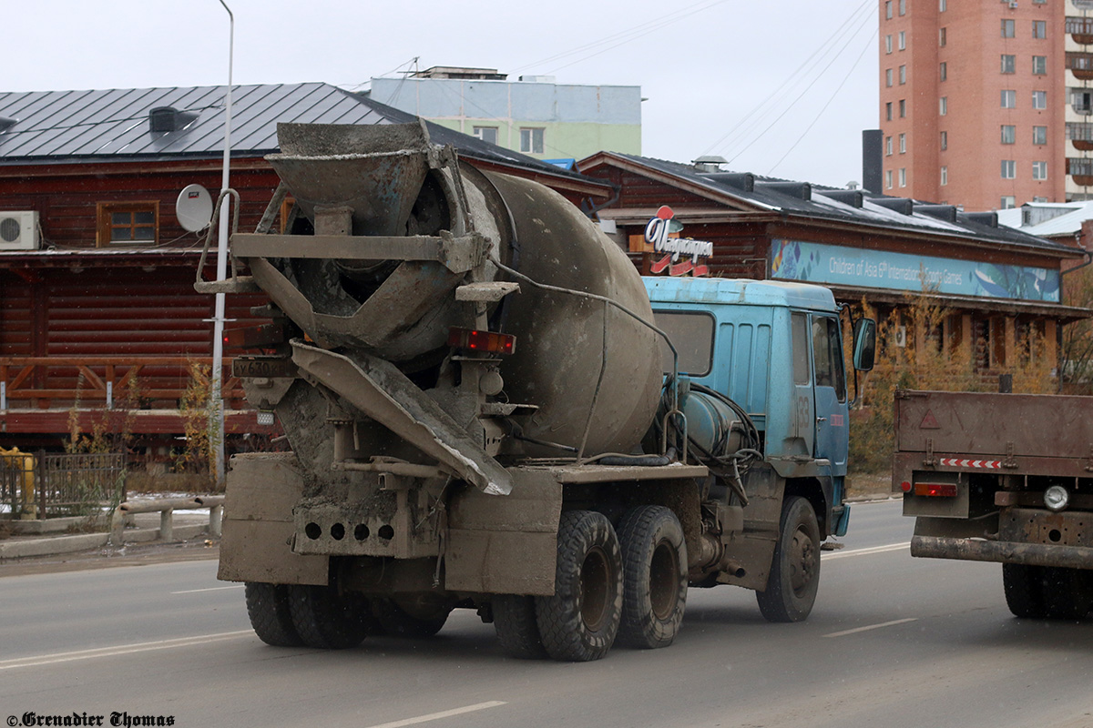 Саха (Якутия), № У 630 КВ 14 — Mitsubishi Fuso The Great