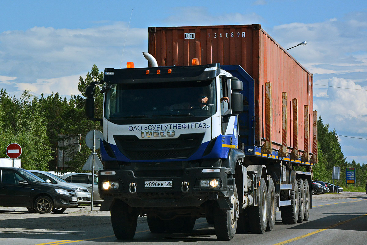 Ханты-Мансийский автоном.округ, № Х 896 ВВ 186 — IVECO-AMT Trakker ('2013)