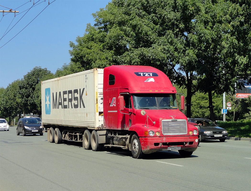 Приморский край, № К 727 МХ 125 — Freightliner Century Class