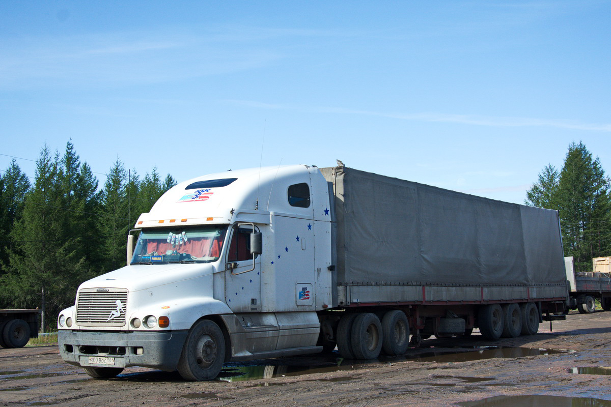 Ростовская область, № В 078 ОС 161 — Freightliner Century Class