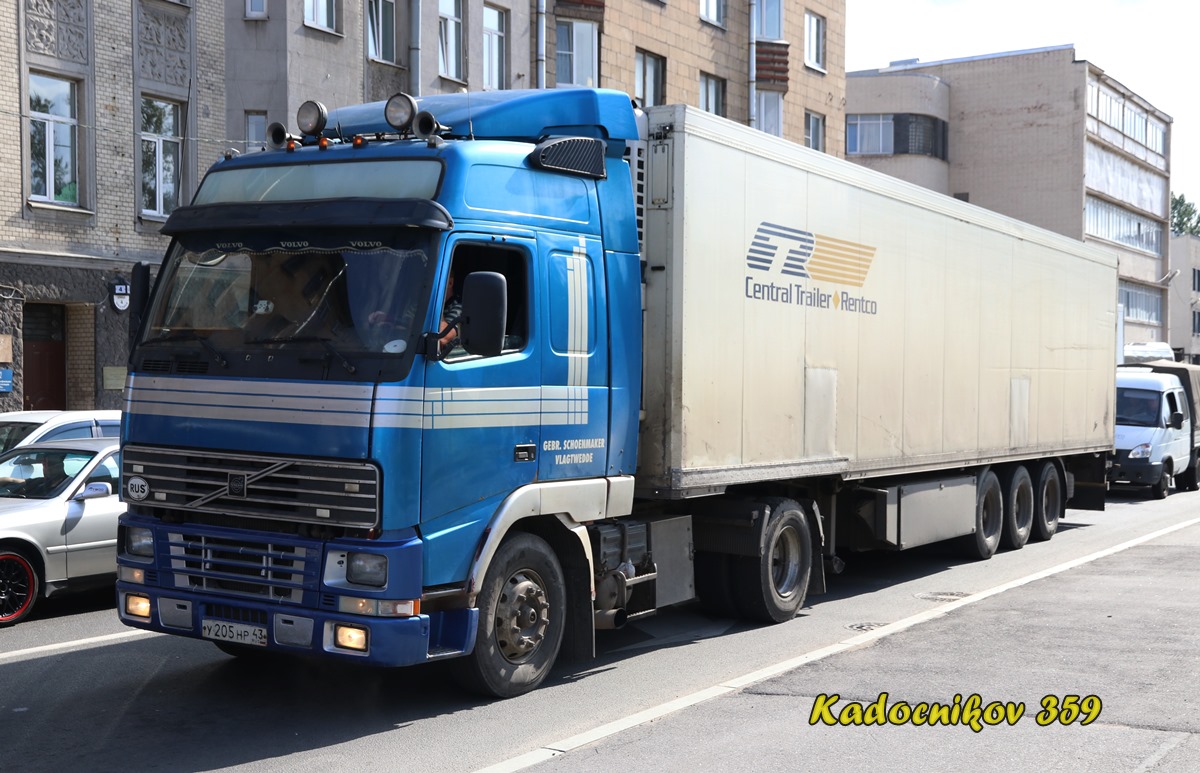 Кировская область, № У 205 НР 43 — Volvo ('1993) FH12.420