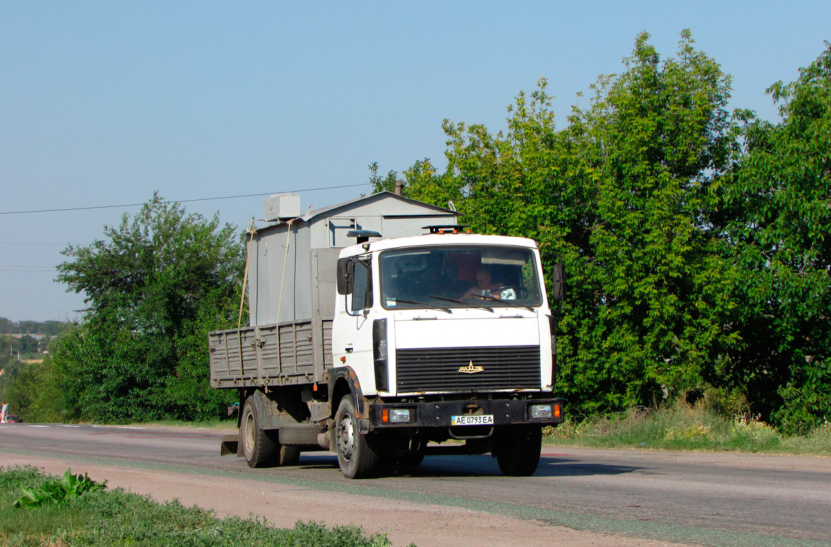 Днепропетровская область, № АЕ 0793 ЕА — МАЗ-533603