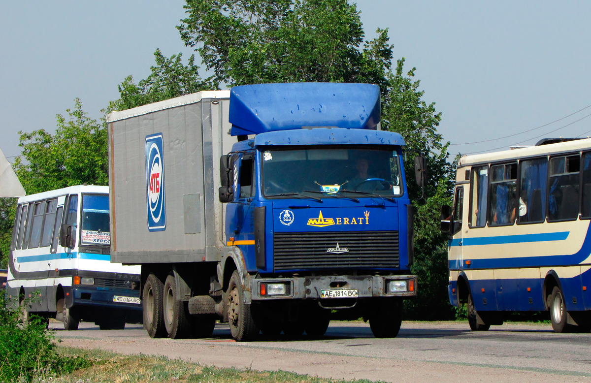 Днепропетровская область, № АЕ 1814 ВС — МАЗ-630305