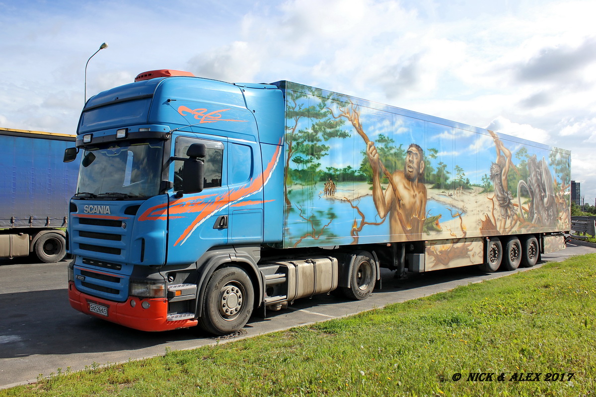 Киргизия, № S 4526 AS — Scania ('2004) R420; Киргизия, № 916 SE — Schmitz Cargobull S.KO (общая модель)