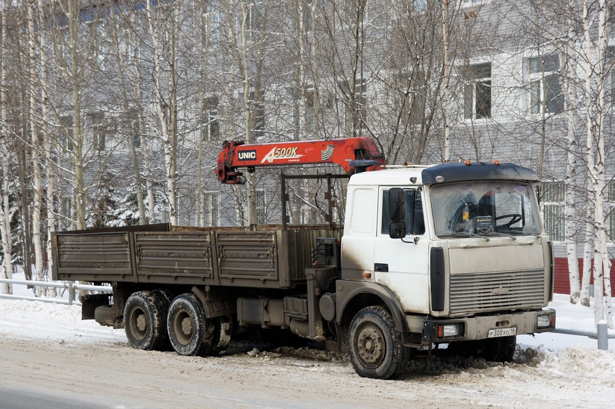 Ханты-Мансийский автоном.округ, № Р 300 УО 18 — МАЗ-630305