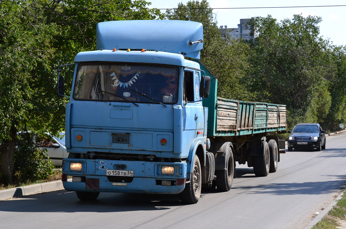 Волгоградская область, № О 158 ТВ 34 — МАЗ-54323