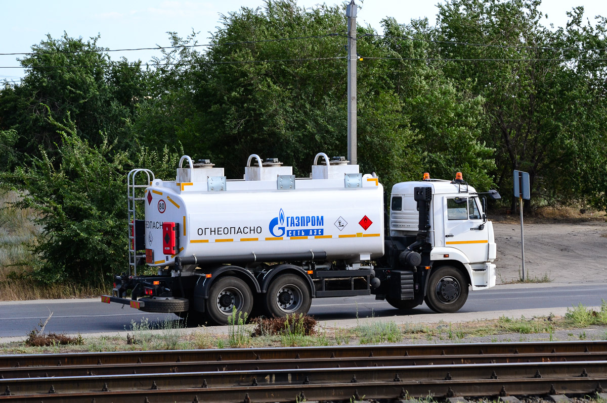 Волгоградская область, № В 709 УВ 134 — КамАЗ-65115-L4