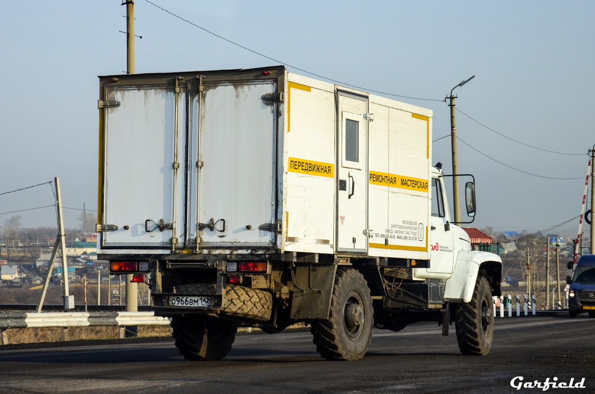 Кемеровская область, № О 966 ВМ 142 — ГАЗ-33081 «Садко»