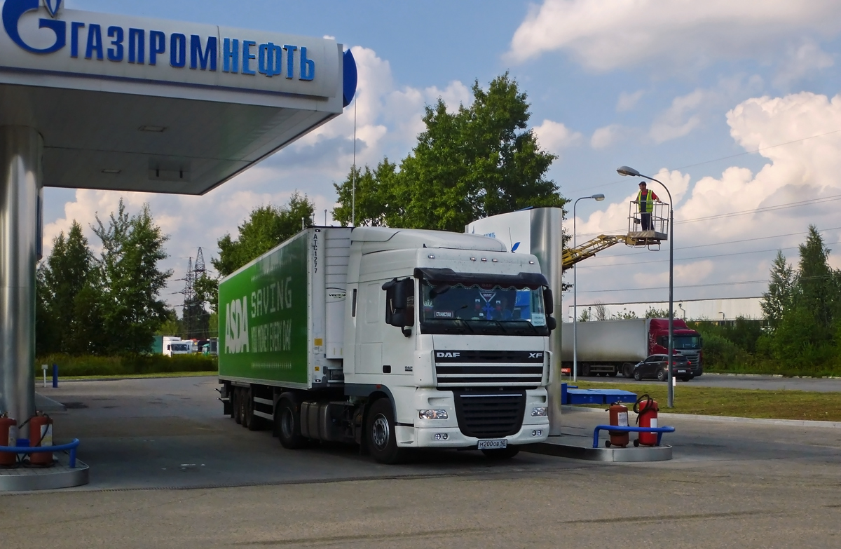 Калужская область, № М 200 ОВ 40 — DAF XF105 FT