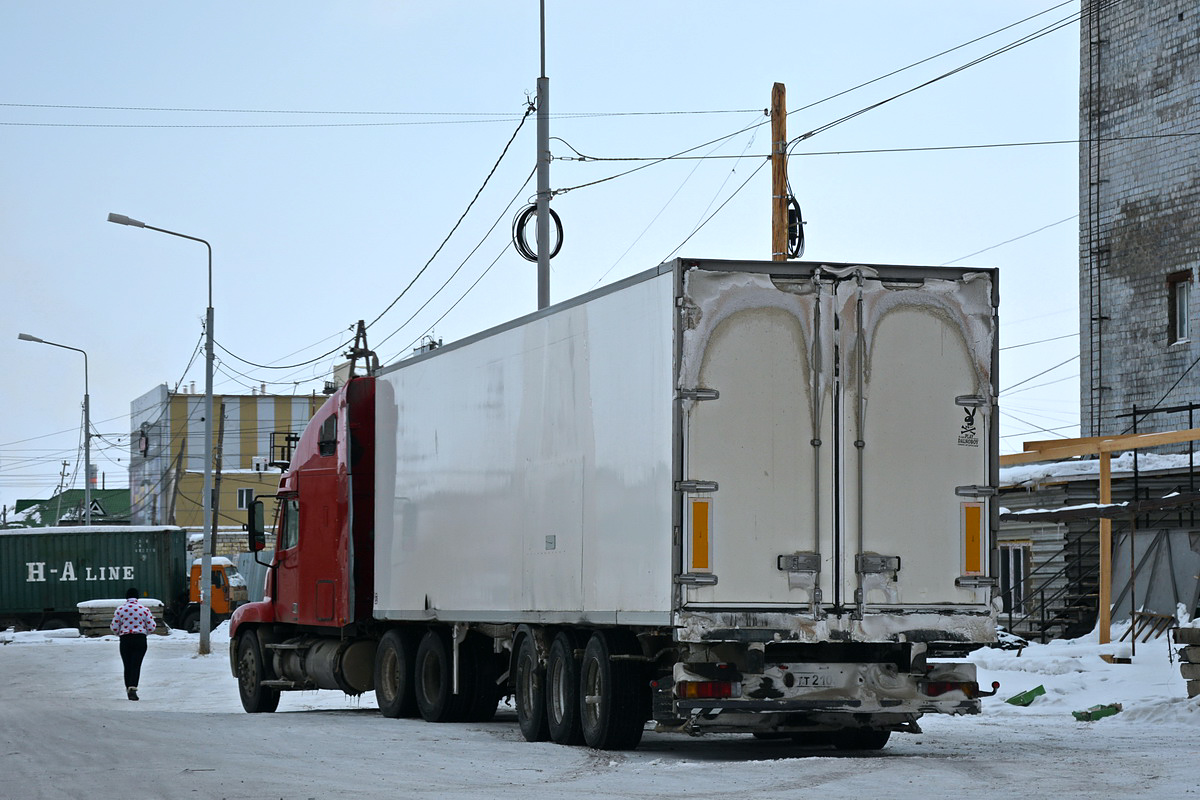 Саха (Якутия), № О 761 КС 14 — Freightliner Century Class