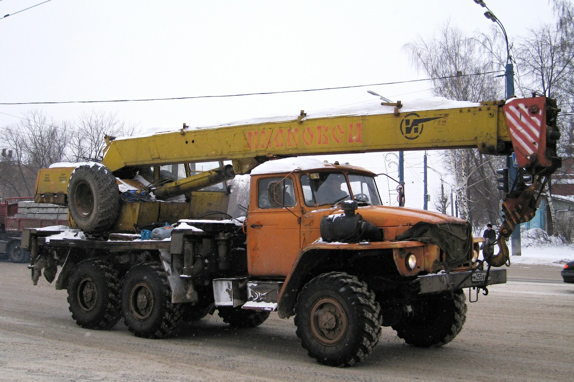 Удмуртия, № М 255 ВА 18 — Урал-5557-10