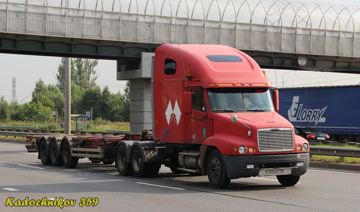 Московская область, № Т 235 ОВ 150 — Freightliner Century Class