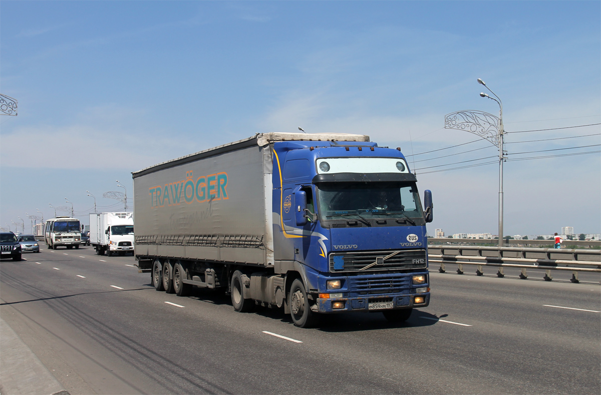 Москва, № М 859 НМ 197 — Volvo ('1993) FH12.420