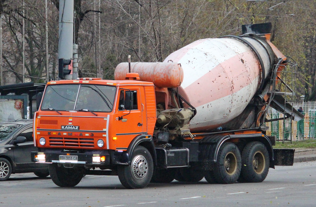 Одесская область, № ВН 3053 СА — КамАЗ-53212