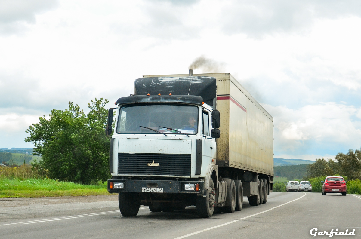 Кемеровская область, № М 143 АУ 142 — МАЗ-64221