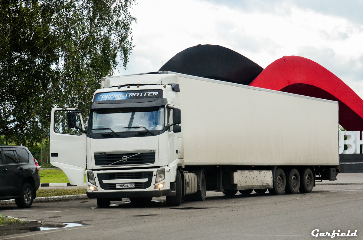 Кемеровская область, № Т 985 ВА 142 — Volvo ('2008) FH.400