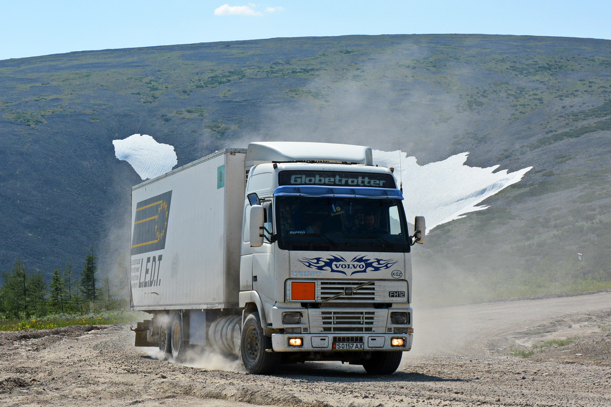 Киргизия, № S 0157 AX — Volvo ('1993) FH-Series