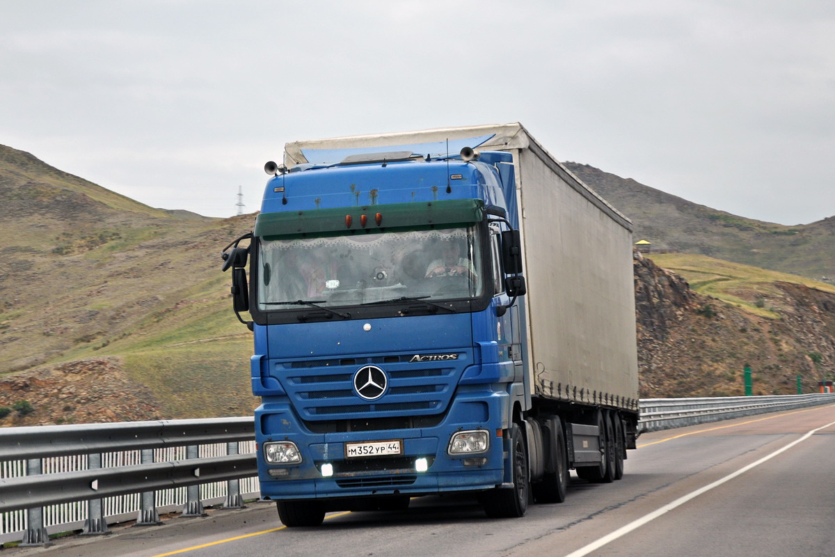 Костромская область, № М 352 УР 44 — Mercedes-Benz Actros ('2003) 1846