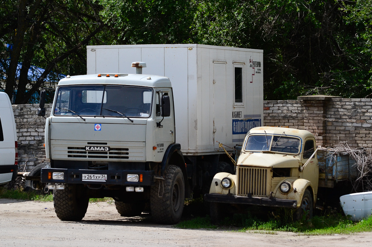 Волгоградская область, № У 261 ХУ 34 — КамАЗ-43114-15 [43114R]; Волгоградская область, № (34) Б/Н 0008 — ГАЗ-51А