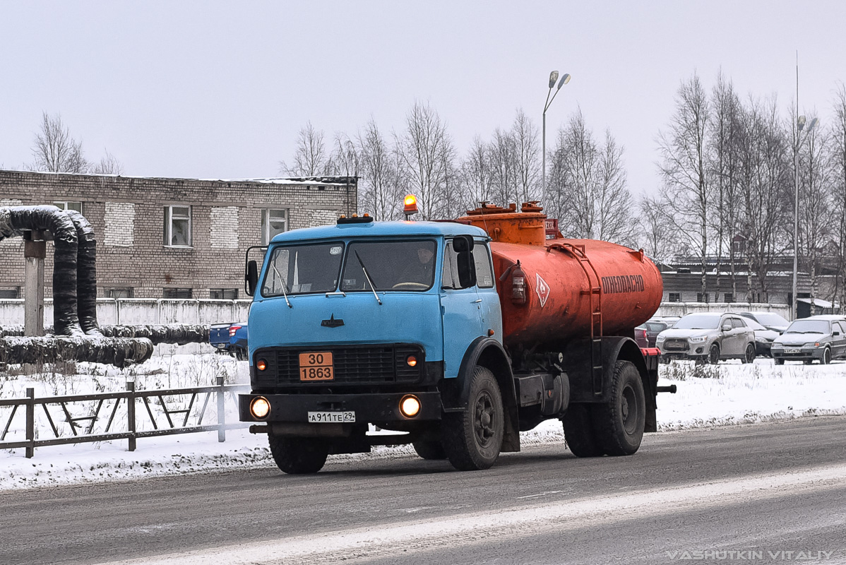 Архангельская область, № А 911 ТЕ 29 — МАЗ-5334