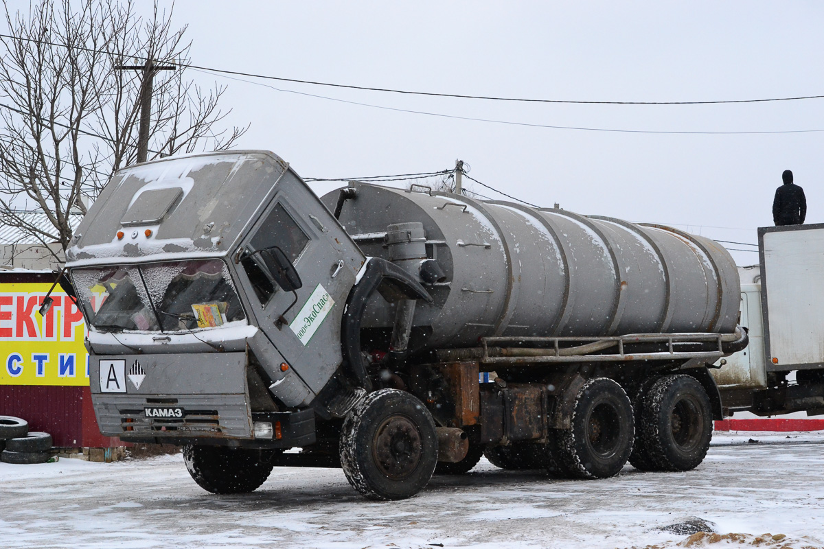 Волгоградская область, № Р 875 ВЕ 34 — КамАЗ-54112