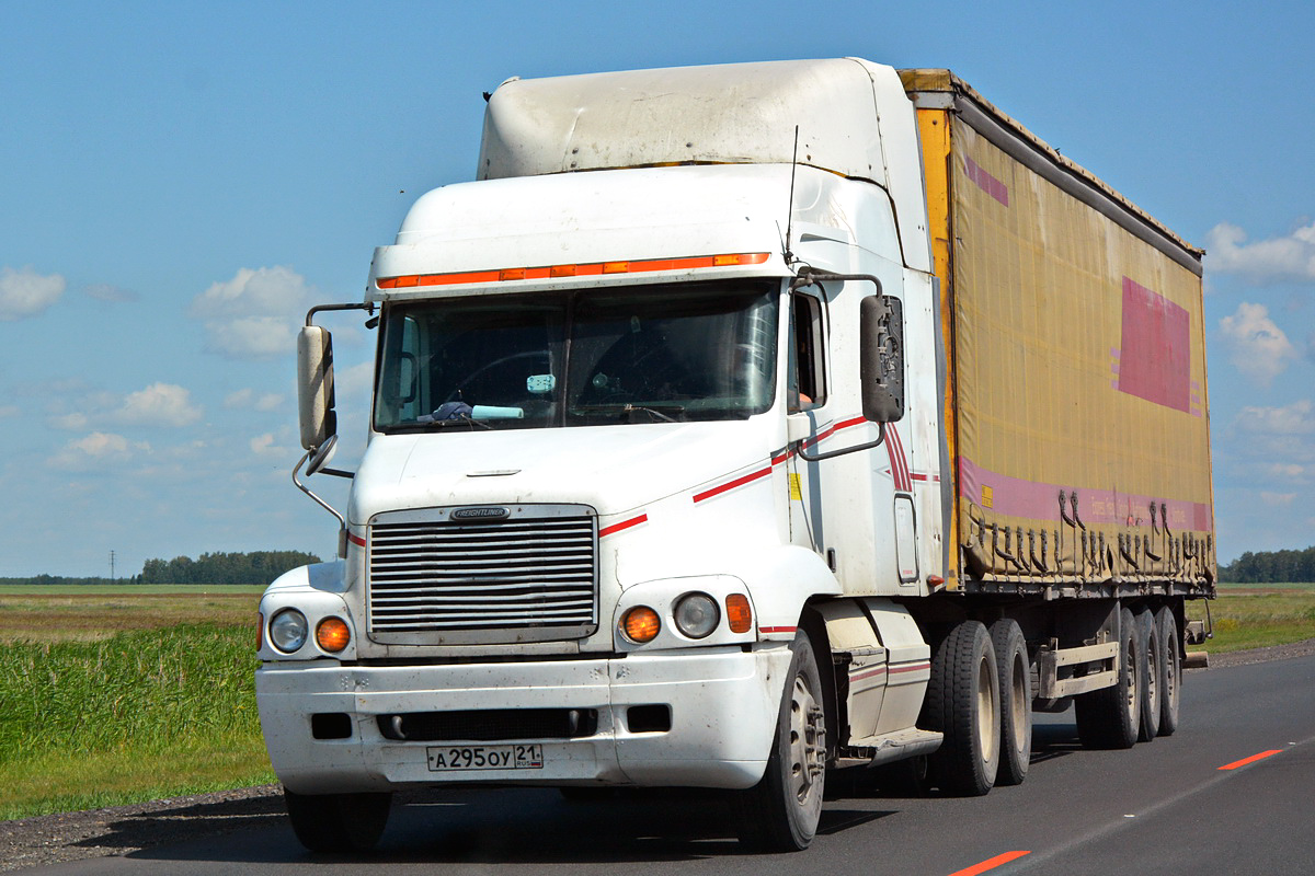 Чувашия, № А 295 ОУ 21 — Freightliner Century Class