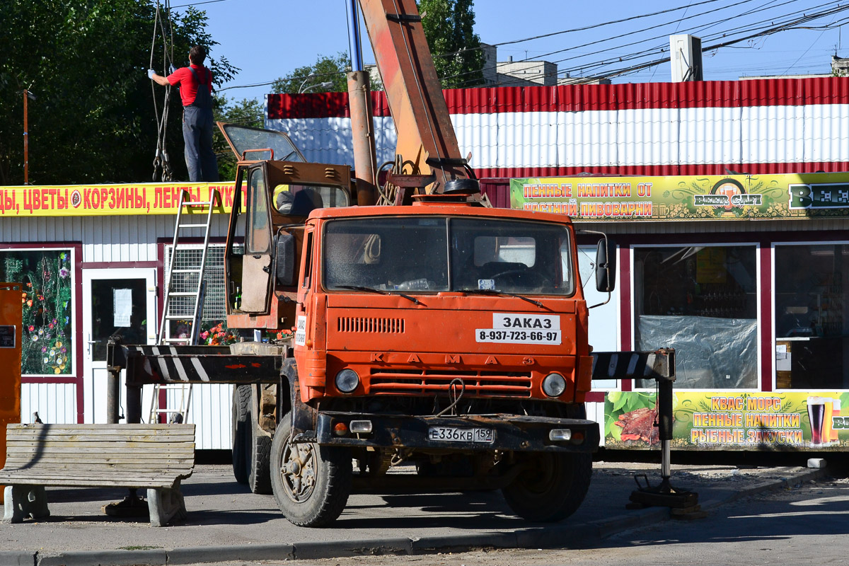 Волгоградская область, № Е 336 КВ 159 — КамАЗ-53213