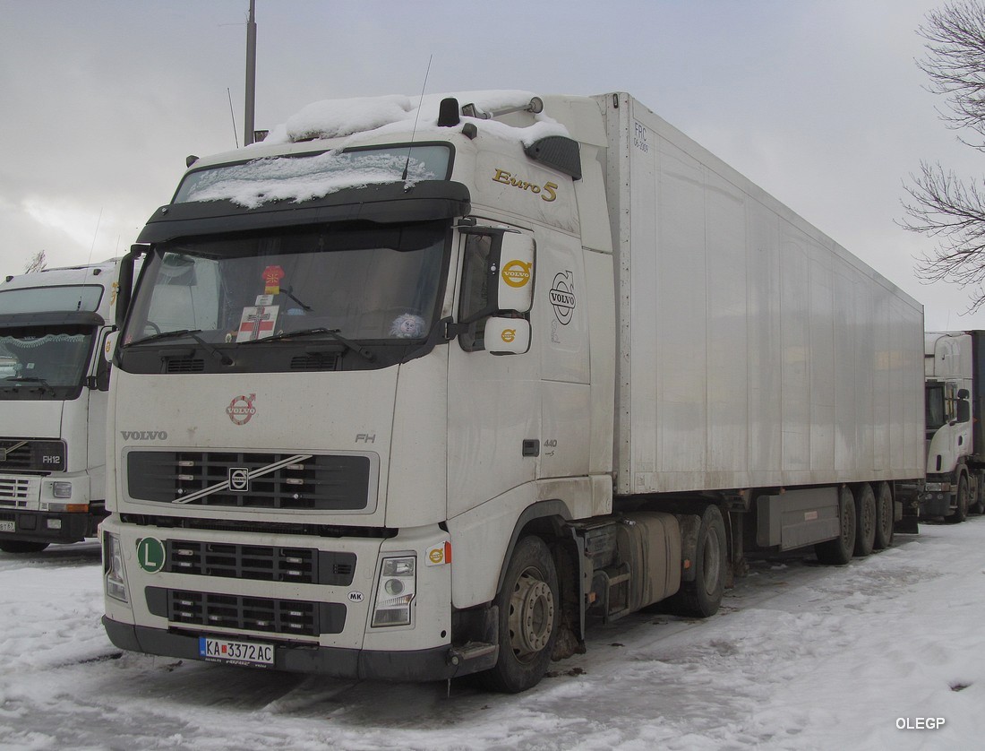 Северная Македония, № KA 3372 AC — Volvo ('2002) FH12.440