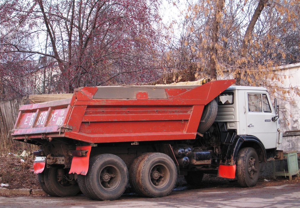 Удмуртия, № Е 688 УЕ 18 — КамАЗ-55111 [551110]