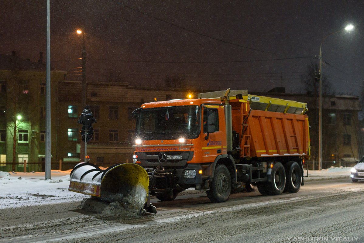 Архангельская область, № М 481 ЕС 29 — Mercedes-Benz Actros '09 3336 [Z9M]