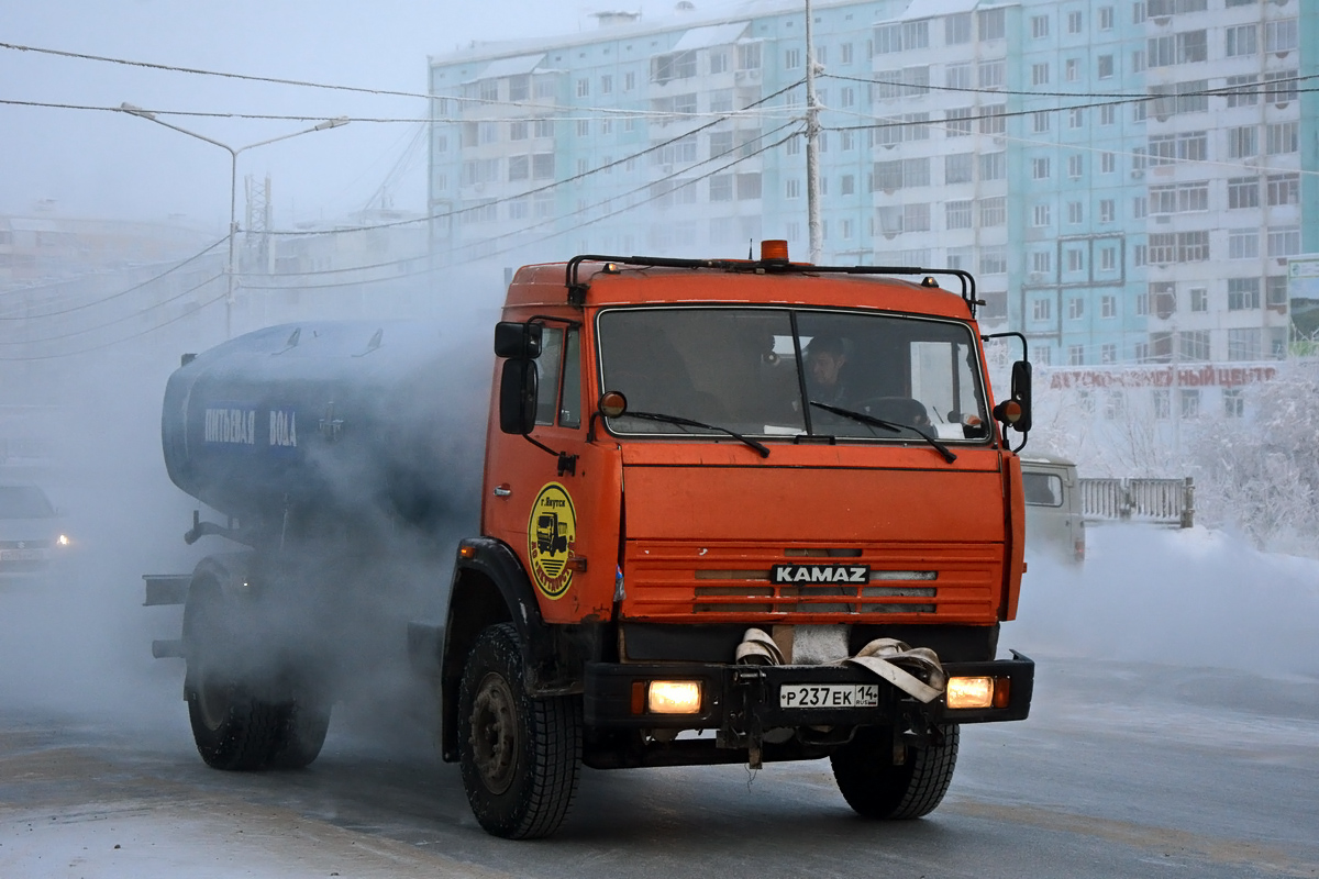 Саха (Якутия), № Р 237 ЕК 14 — КамАЗ-43253-15 [43253R]