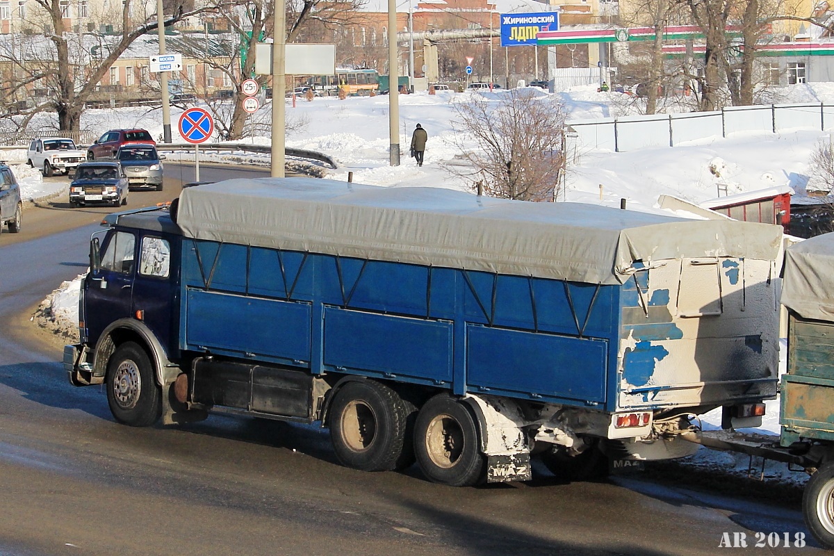 Тамбовская область, № М 037 МХ 68 — МАЗ-5335