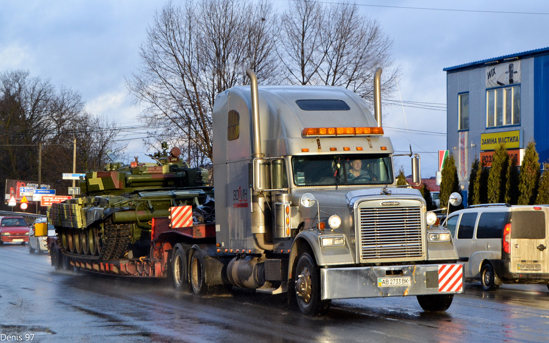 Винницкая область, № АВ 2733 ВК — Freightliner FLD 132 Classic XL